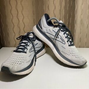 Brooks Glycerin 19 Women's 12 Narrow 2A Neutral Running Shoes Gray White